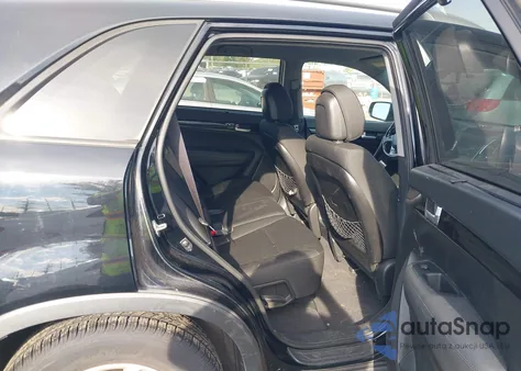 2014 Kia Sorento Lx z USA, uszkodzony, nr VIN 5XYKTCA63EG544224